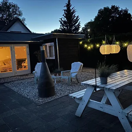 Tiny House T Kleine Paradijs Bed & Breakfast