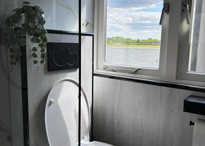 Bed & Breakfast Tiny House T Kleine Paradijs 4*